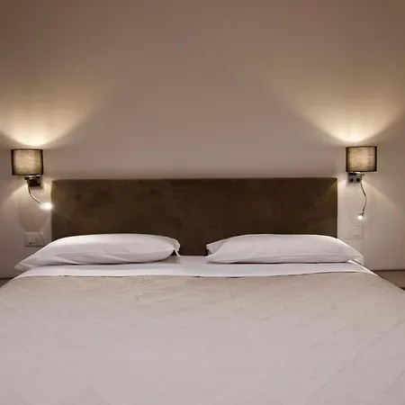 Palazzo Simposio Nocleg ze śniadaniem 3*