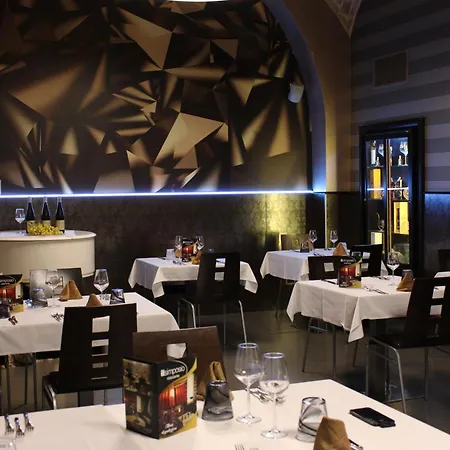 Palazzo Simposio 3*